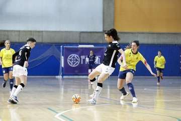 Una mala primera mitad condena al Teldeportivo/TA.